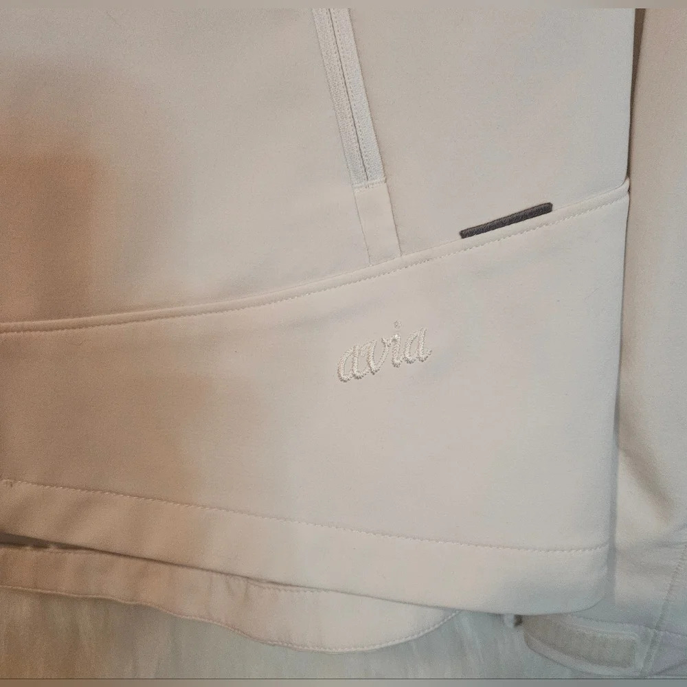 Avia Classic Ivory Performance Shell Jacket - Picture 5 of 7